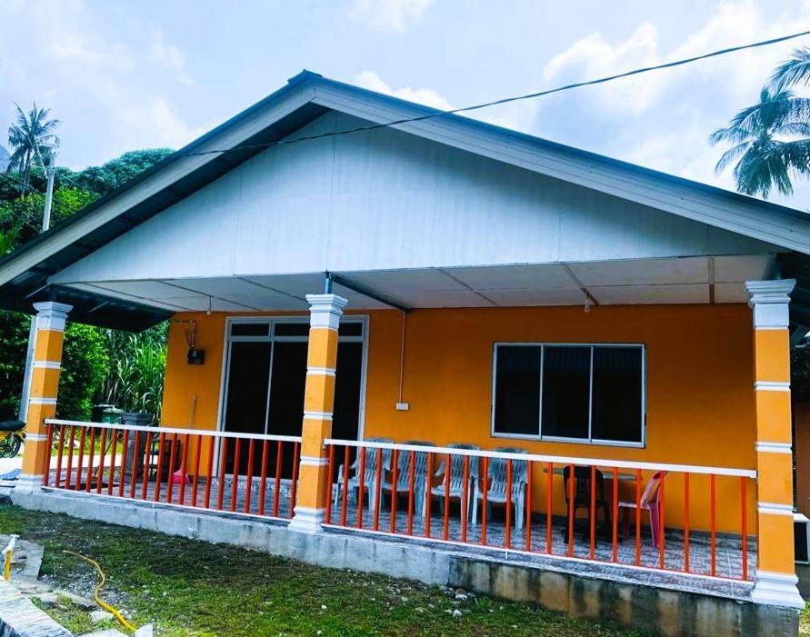 Mukut Coral Chalet Kampong Mukut Exteriér fotografie